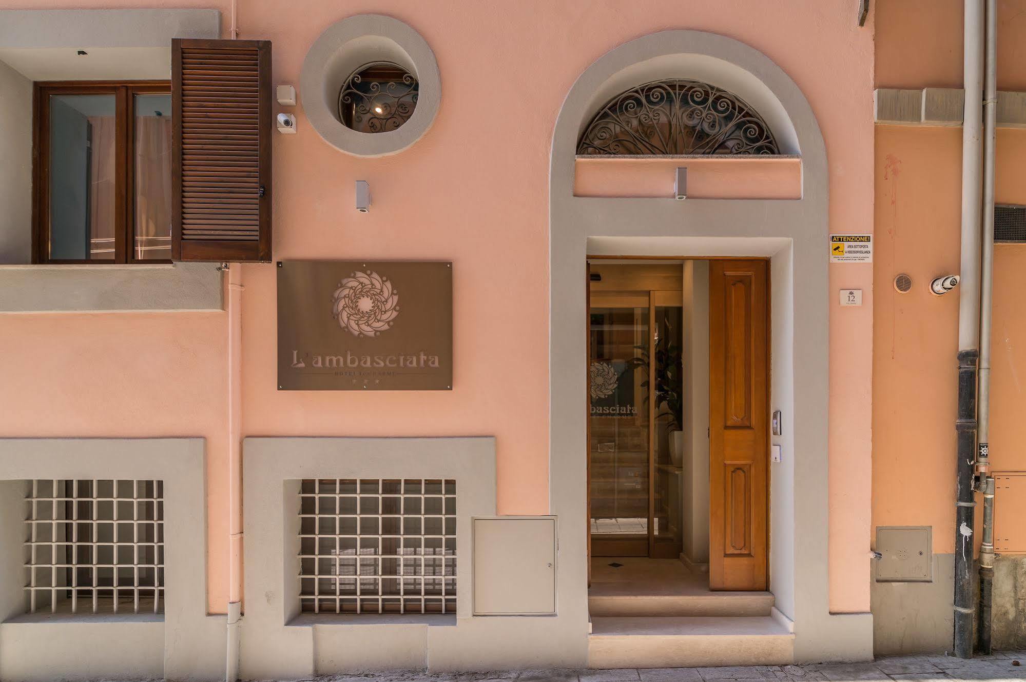 L'Ambasciata Hotel De Charme Cagliari Buitenkant foto
