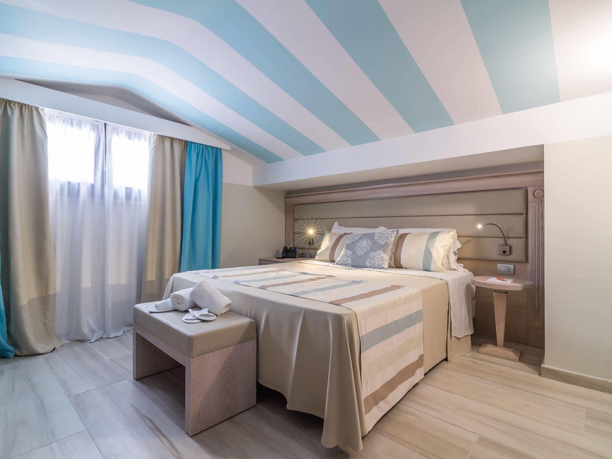 L'Ambasciata Hotel De Charme Cagliari Buitenkant foto